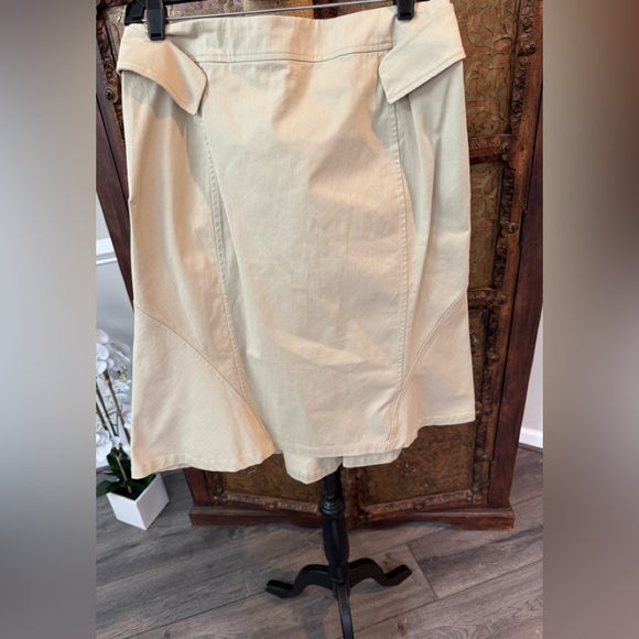 Jil Sander Dresses & Skirts - Jil‎ Sander Cream Pencil Skirt for Cocktail Events 36